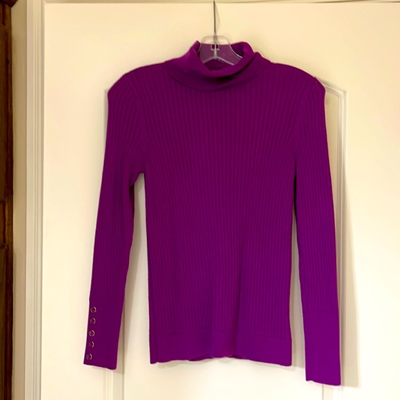 Fuscia/Purple turtleneck sweater with button cuff sleeves. - Picture 2 of 4
